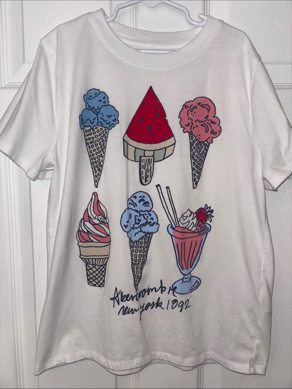 Girls Abercrombie tshirt size 9/10